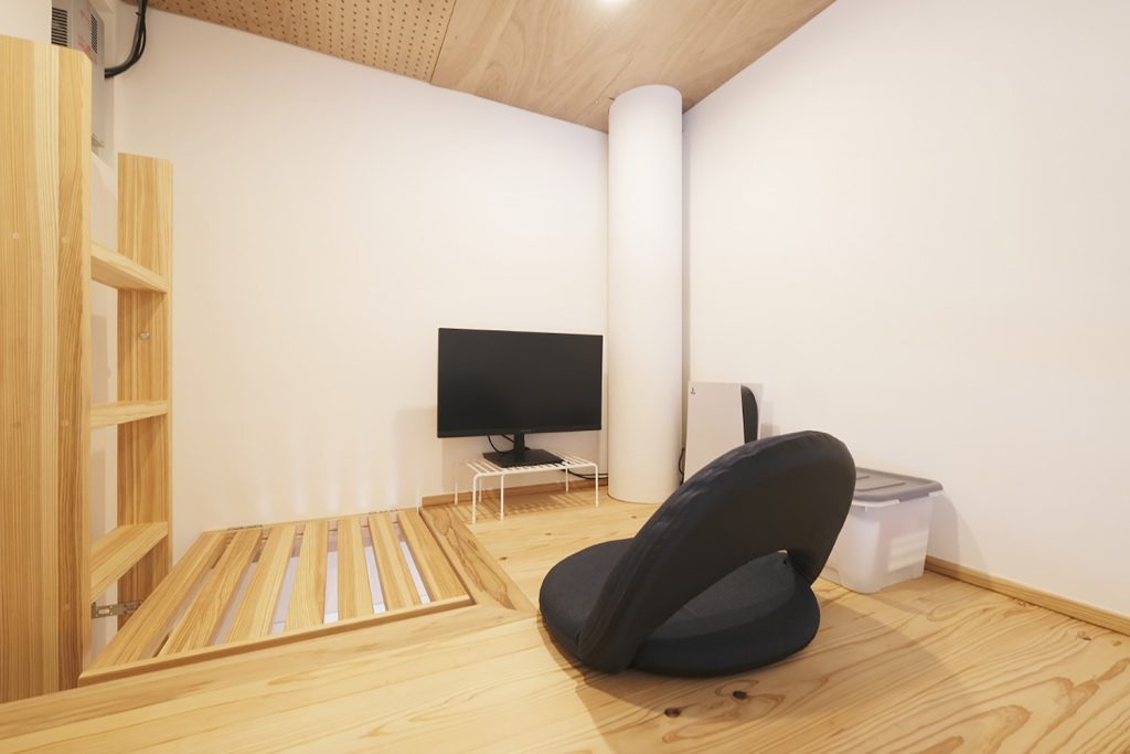 狭小地24坪の敷地に建つ 2階リビングの田上の家